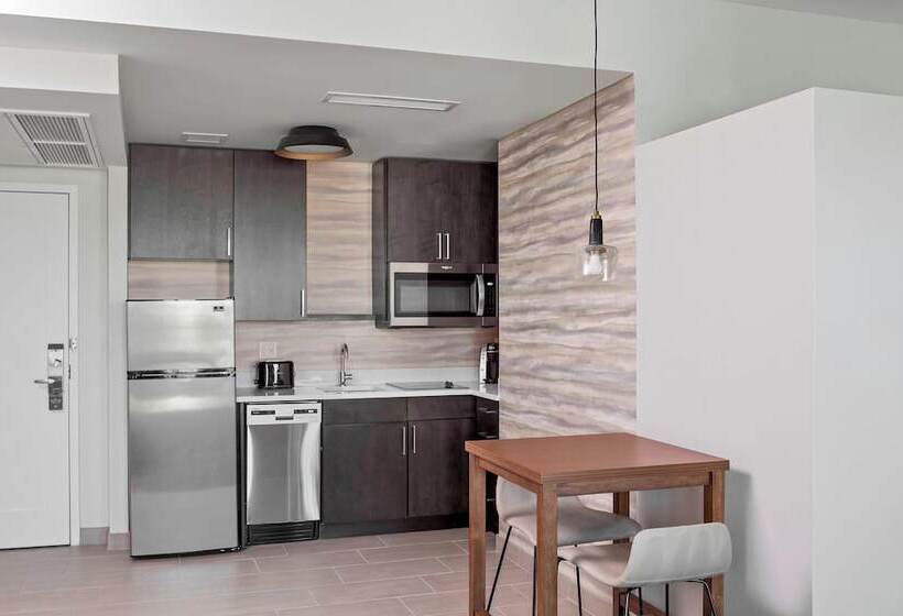 Отель Residence Inn By Marriott Greenville Downtown