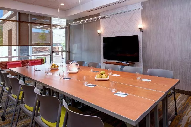 Hotelli Springhill Suites By Marriott Grand Rapids West