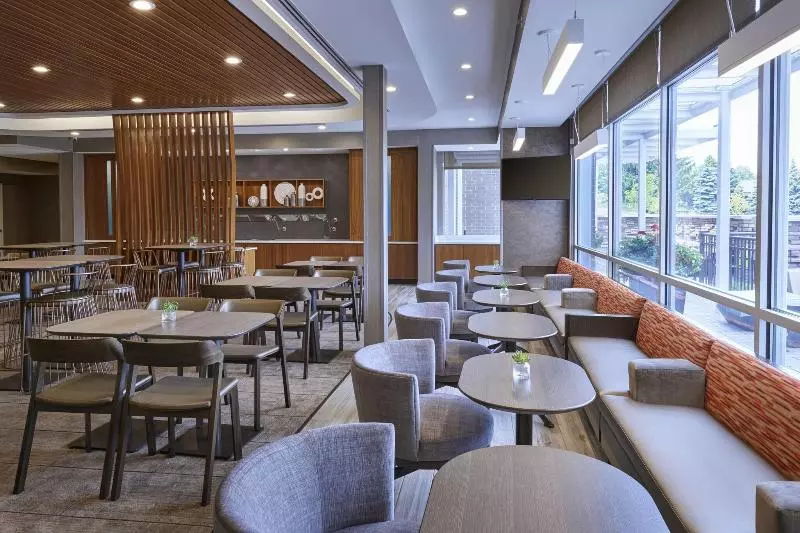 Hotelli Springhill Suites By Marriott Grand Rapids West