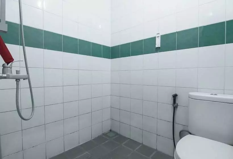 ペンション Reddoorz @ Buah Batu 3