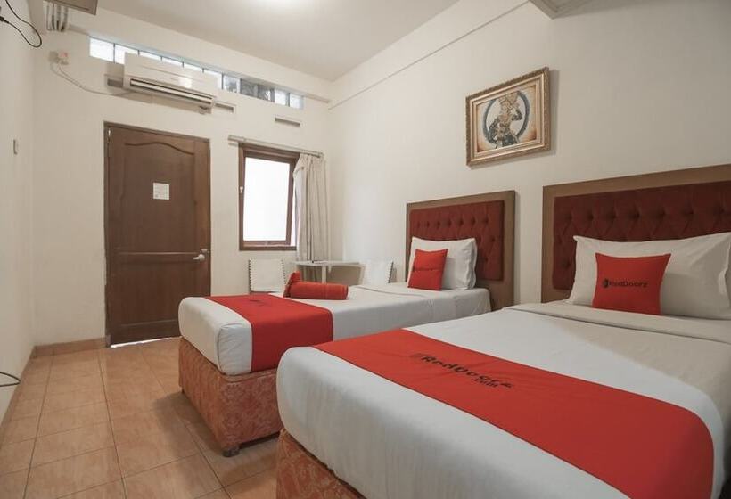 פנסיון Reddoorz @ Buah Batu 3