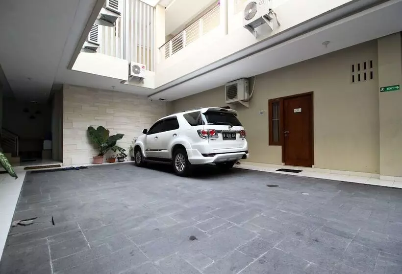 ペンション Reddoorz Plus Near Upn Jogjakarta 2