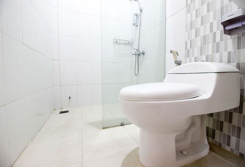 פנסיון Reddoorz Plus Near Upn Jogjakarta 2