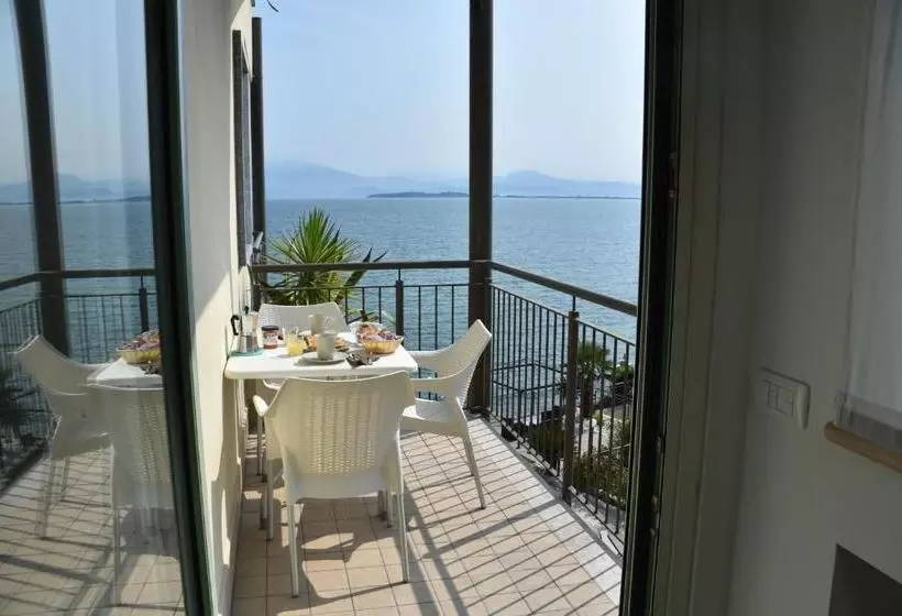 هتل Residenza Miralago By Wonderful Italy