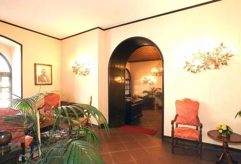 هتل &ristorante Miramonti Palazzo Storico