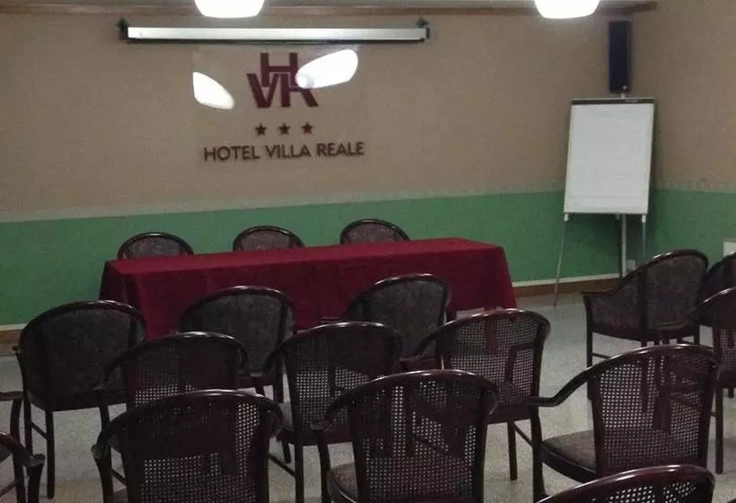 ホテル Villa Reale