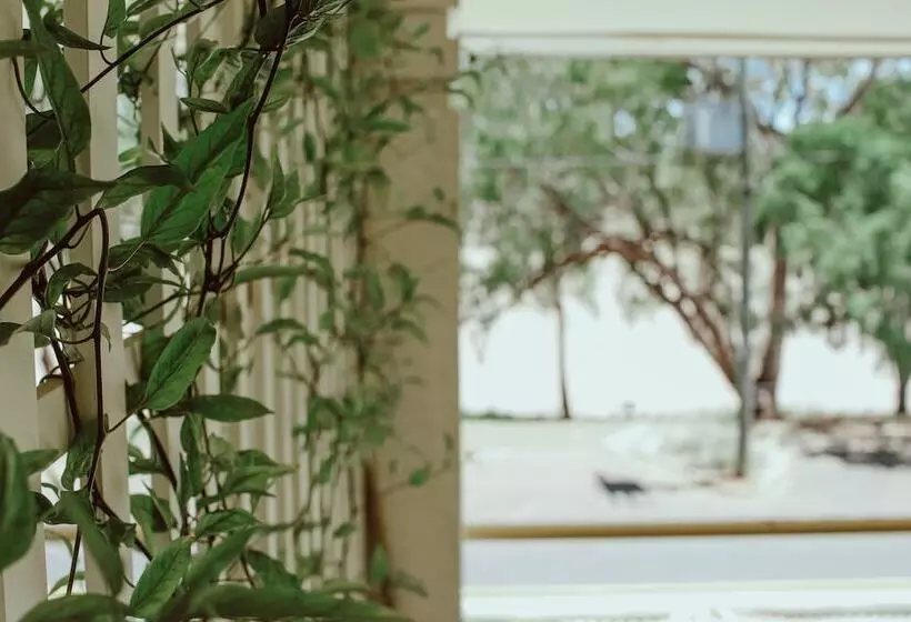 The Australian Hotel St George