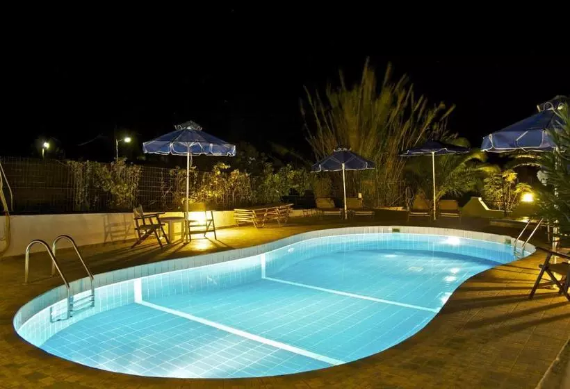 ホテル Helios Studios & Apartments