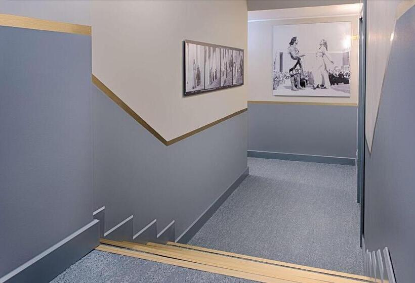 هتل NH Collection Roma Fori Imperiali