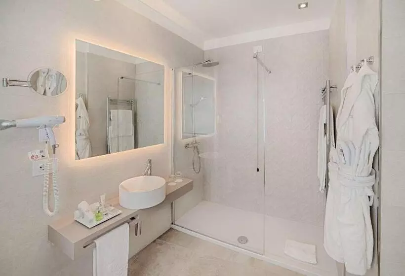 Hotel NH Collection Roma Fori Imperiali