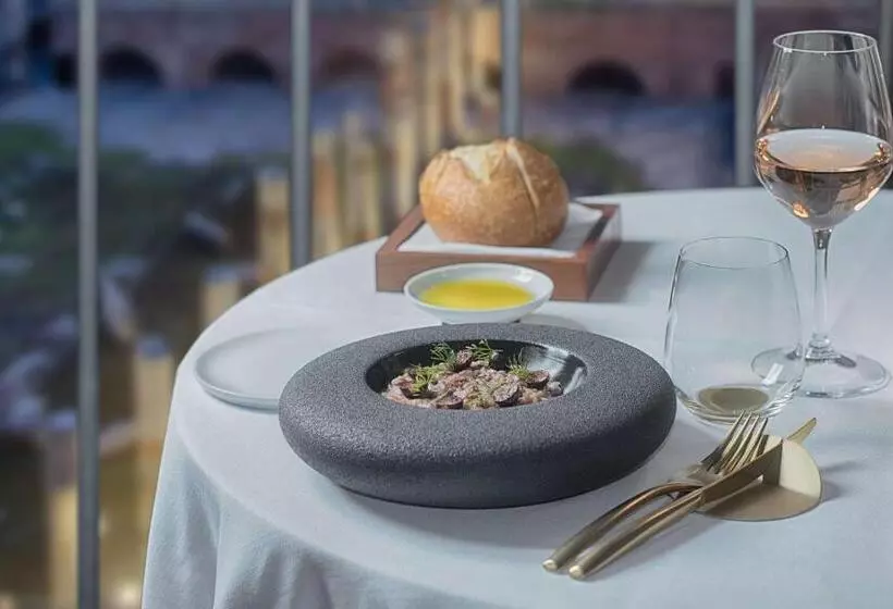 Hotel NH Collection Roma Fori Imperiali