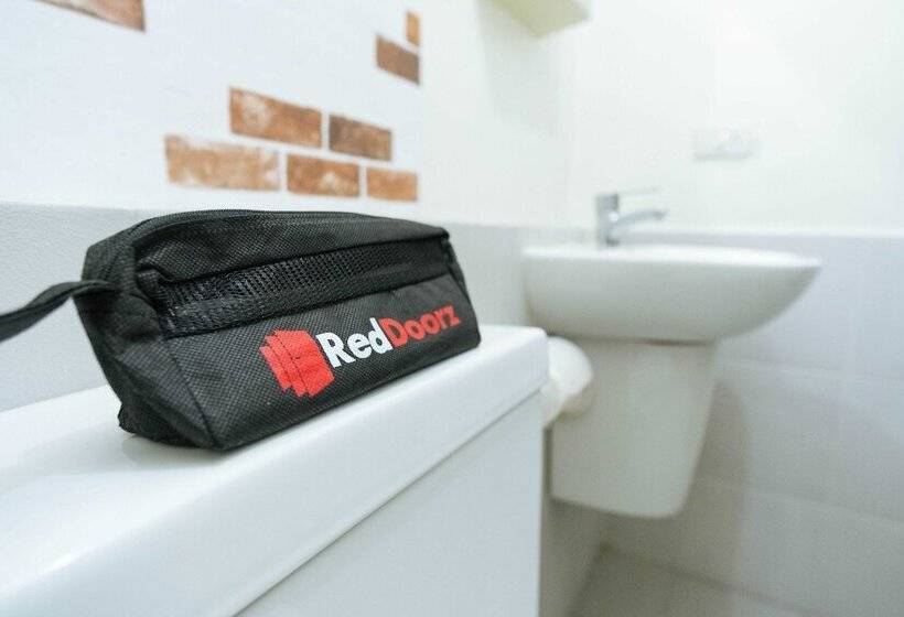 فندق Reddoorz Premium Near Mrt North Avenue Station