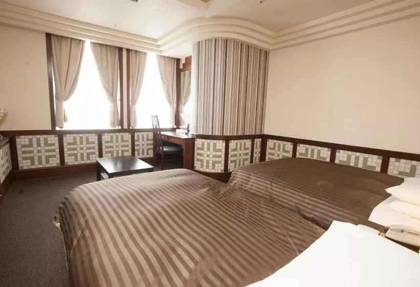 Отель Clio Court Hakata