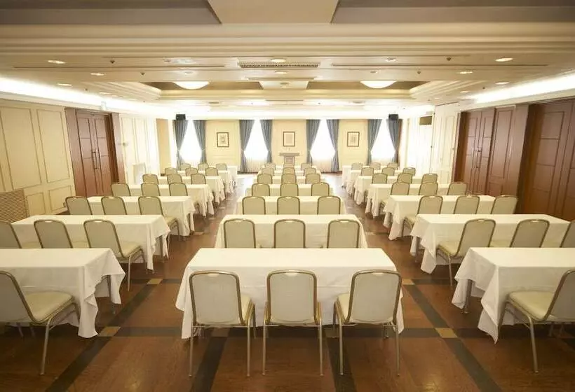 Отель Osaka Tokyu Rei