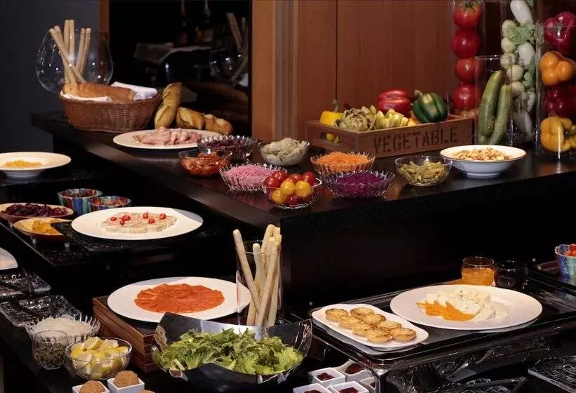 Rihga Royal Hotel Osaka, Vignette Collection By Ihg