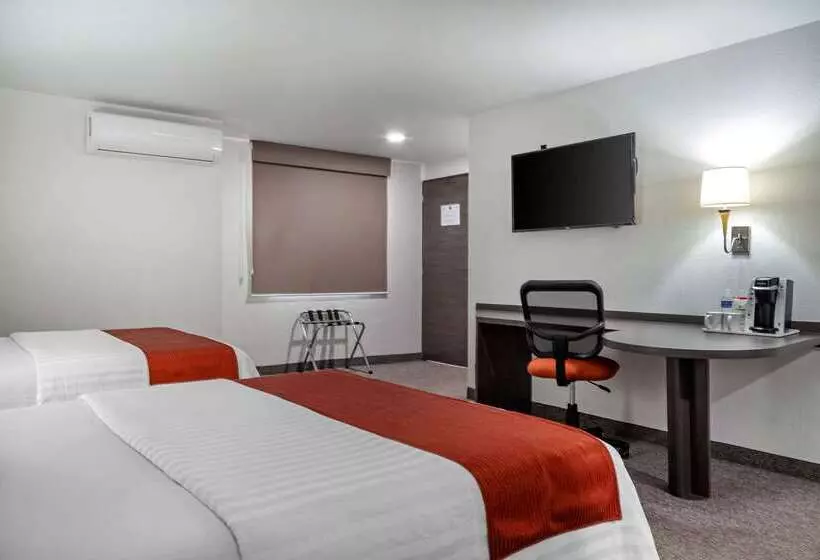 Отель Comfort Inn Queretaro