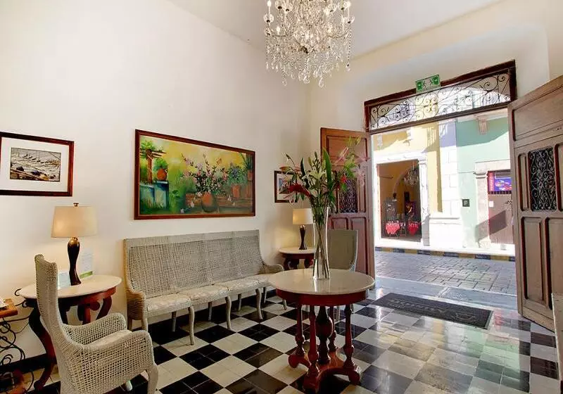 هتل Mision Campeche