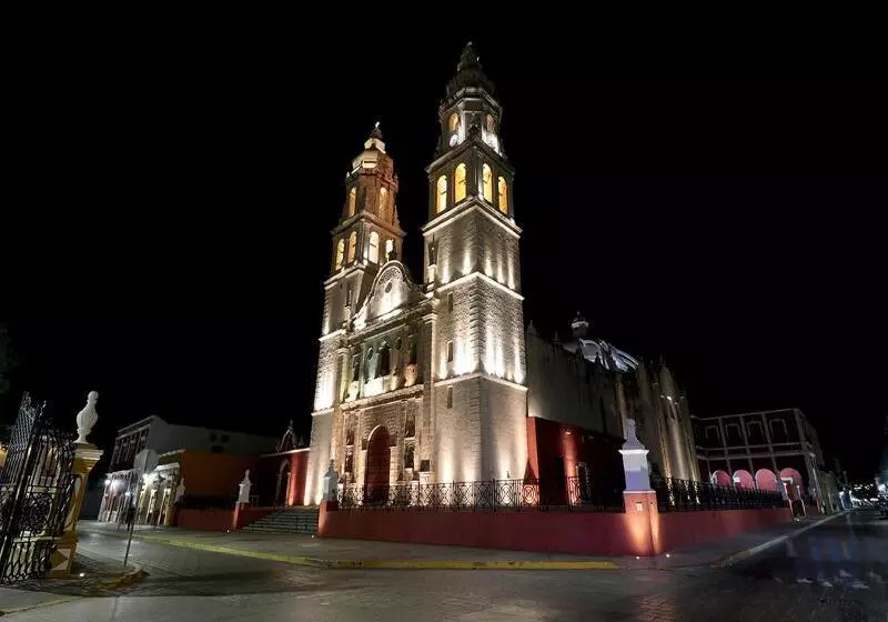هتل Mision Campeche