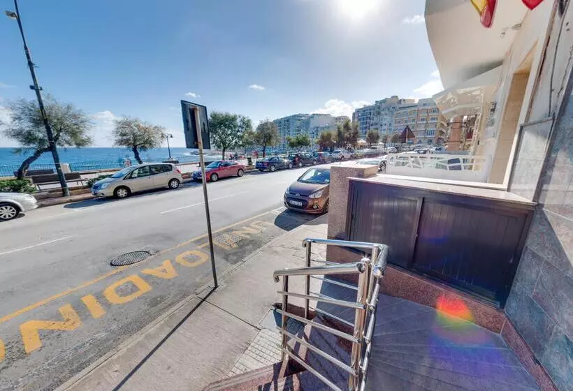 هتل Sliema Chalet