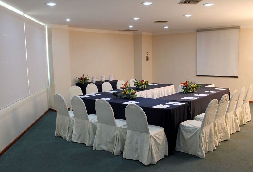 هتل Best Western Plus Plaza Florida & Tower