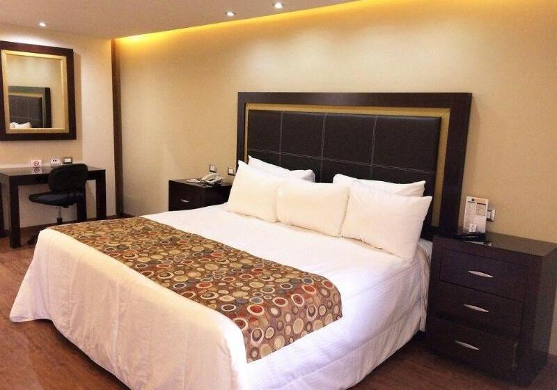 Quinta Dorada Hotel & Suites