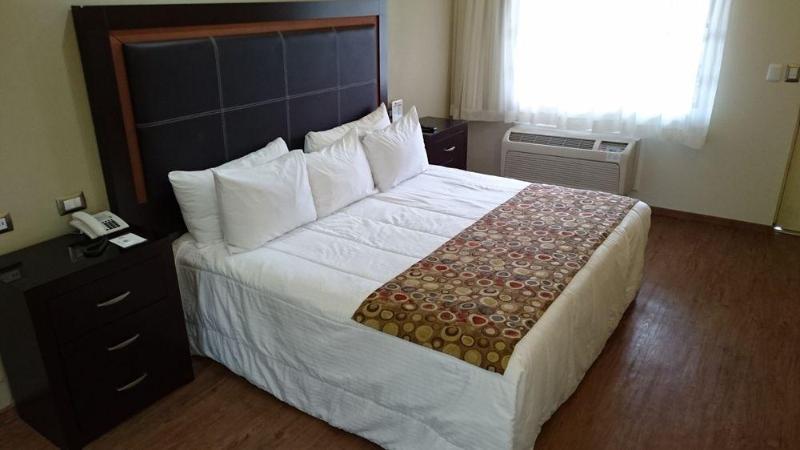 Quinta Dorada Hotel & Suites