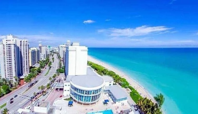 Castle Beach Club Apartments