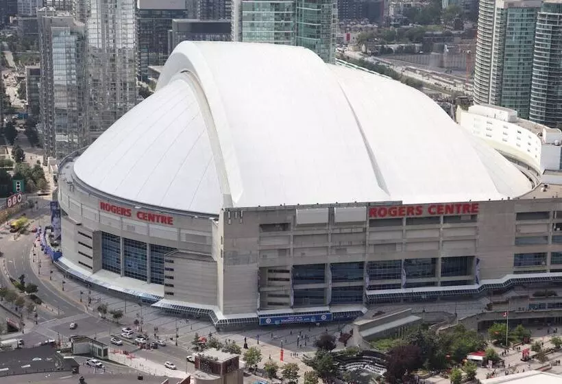 Aaira Suites Cn Tower View