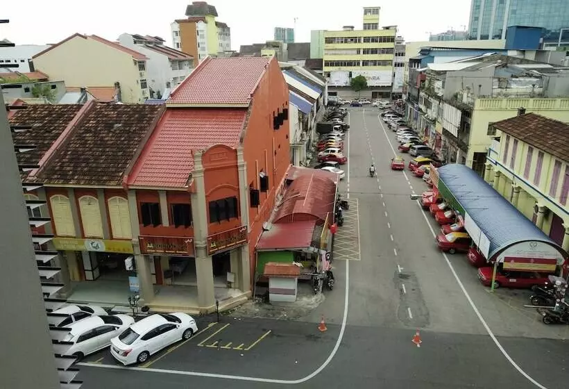 Diyana Budget Hotel   Hostel