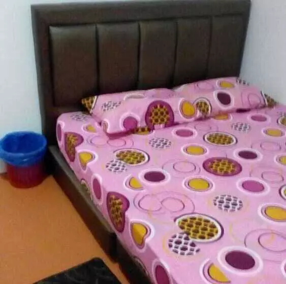 Diyana Budget Hotel   Hostel