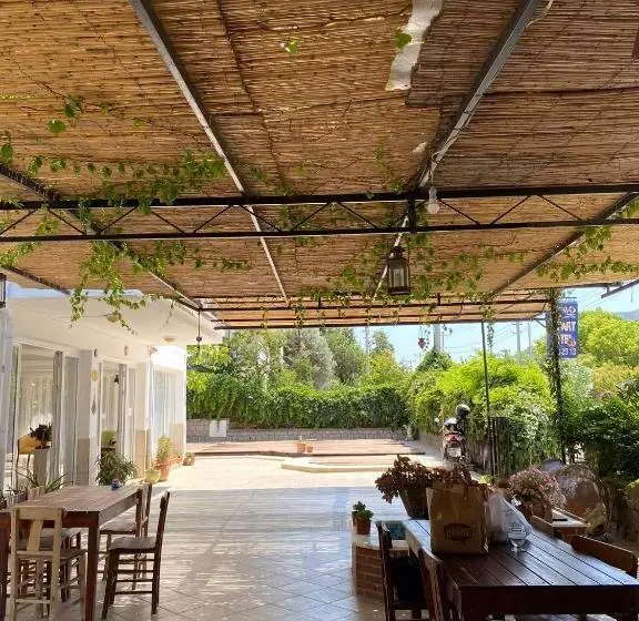 Fora Apart Otel Cesme