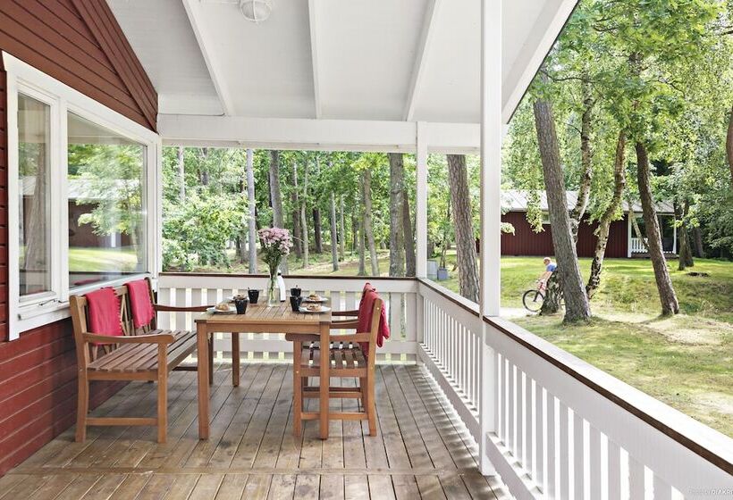 בית מלון כפרי First Camp Torekov Båstad