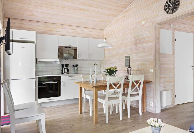 בית מלון כפרי First Camp Torekov Båstad