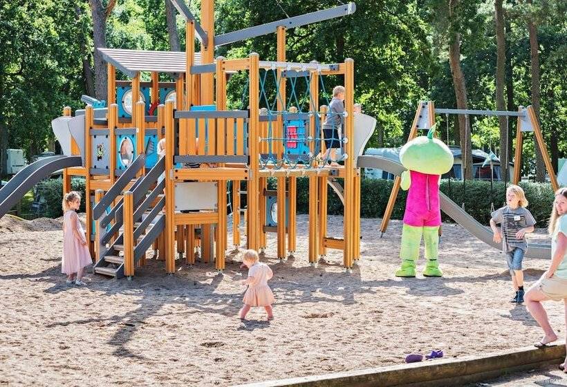 בית מלון כפרי First Camp Torekov Båstad