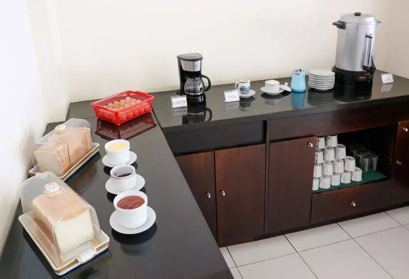 Hotelli Legreen Suite Ratulangi