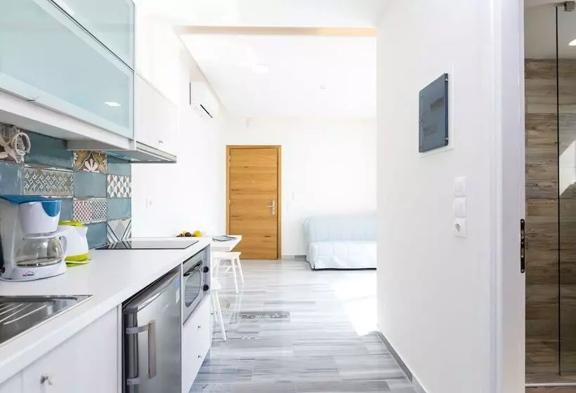 Meltemi Coast Suites