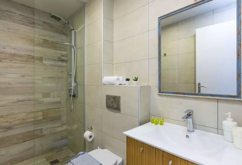 Meltemi Coast Suites