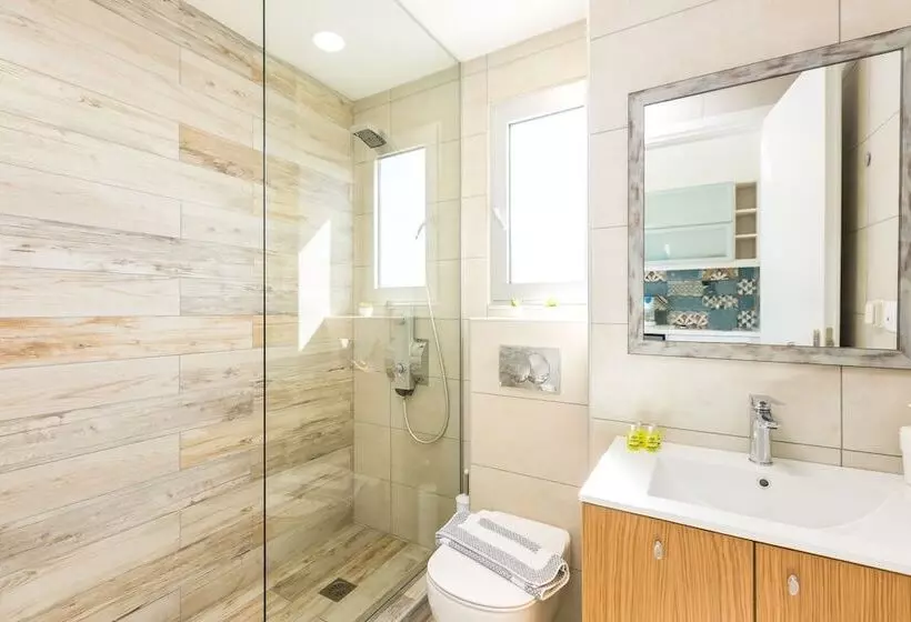 Meltemi Coast Suites