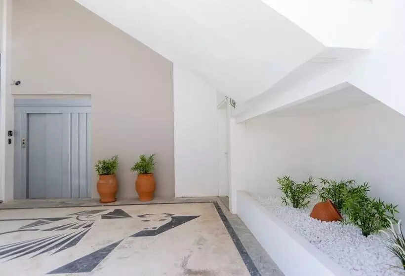 Meltemi Coast Suites