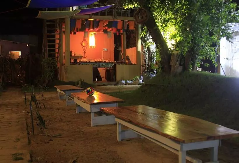 Majatalo Eastwind Surf Camp