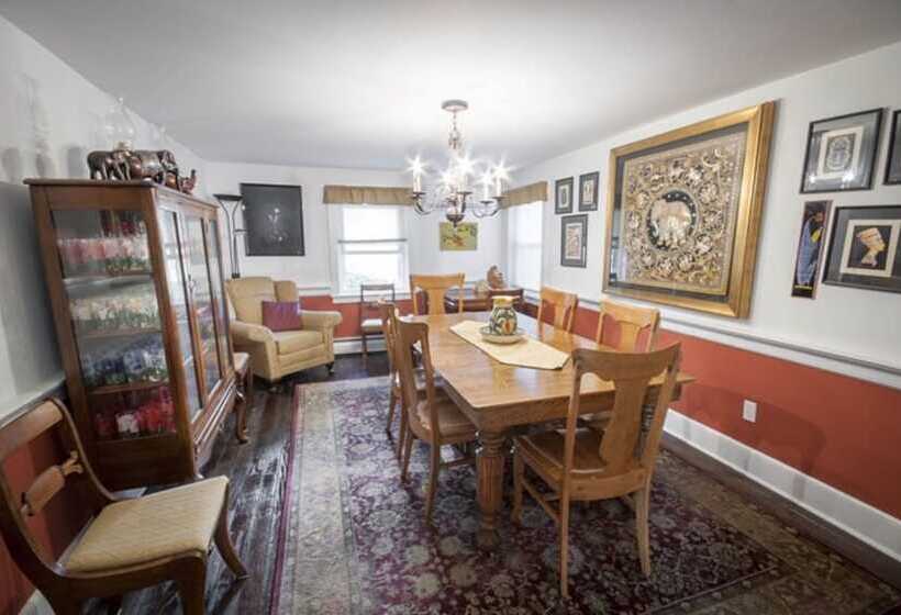 Frush Farm Bed & Breakfast