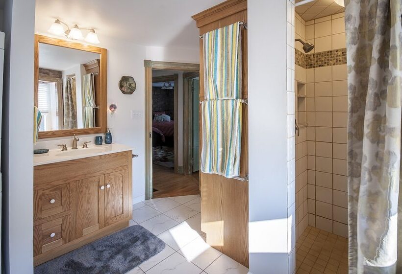 Frush Farm Bed & Breakfast