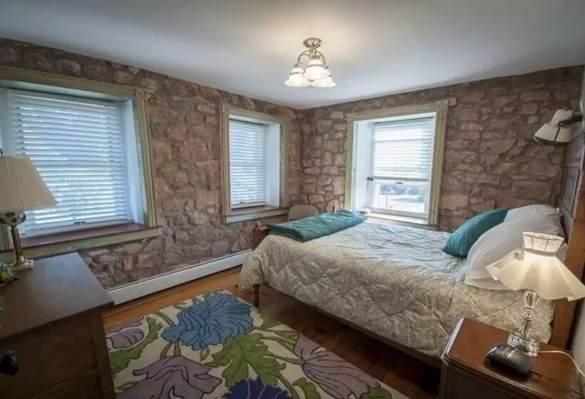 Frush Farm Bed & Breakfast