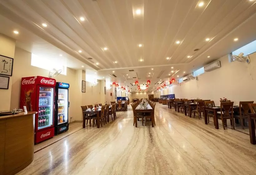 ホテル Anand International