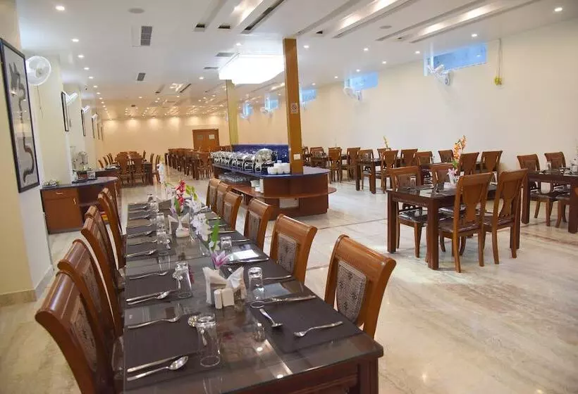 ホテル Anand International