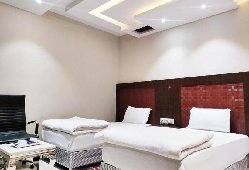 Bodhgaya Seven Inn Hotel N Restaurant