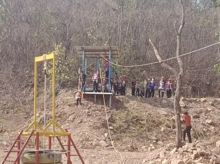 Hotelli Khrue Wan Resort