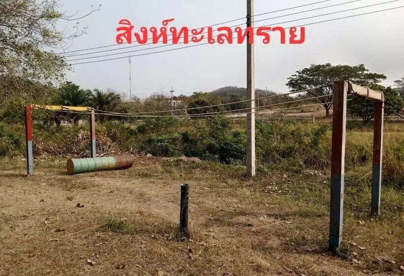 Hotelli Khrue Wan Resort