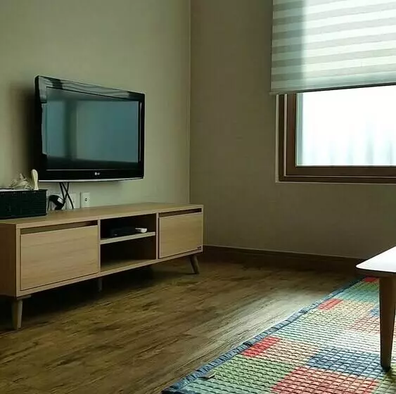 Namu Guesthouse & Pension   Hostel