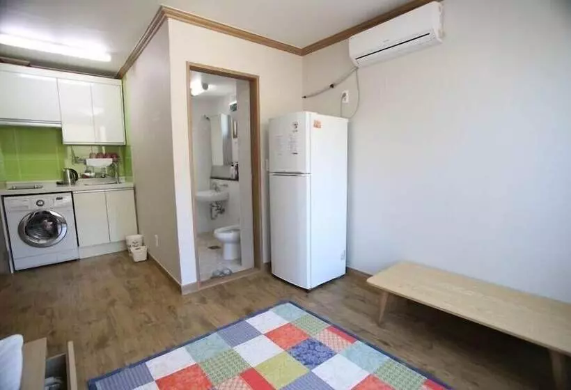 Namu Guesthouse & Pension   Hostel